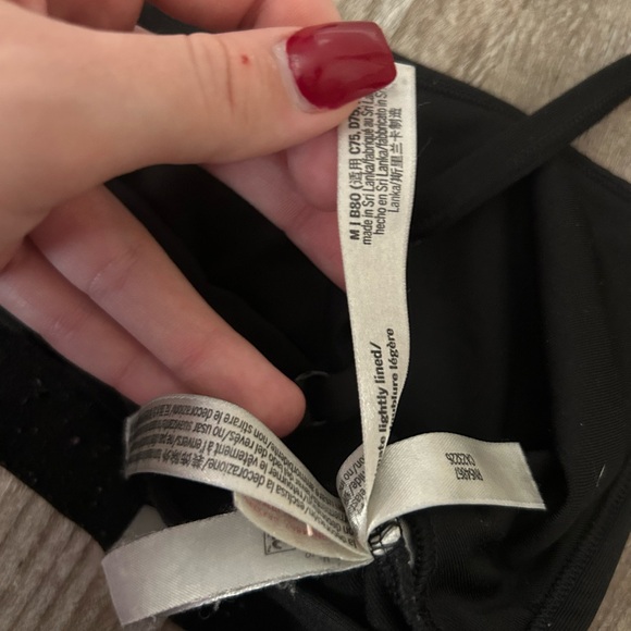 PINK Victoria's Secret Women's Black Sports Bra - Picture 3 of 3